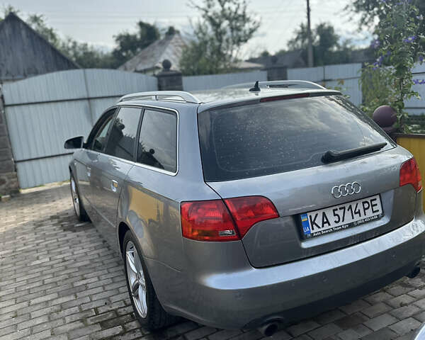 Серый Ауди А4, объемом двигателя 2 л и пробегом 270 тыс. км за 8100 $, фото 4 на Automoto.ua