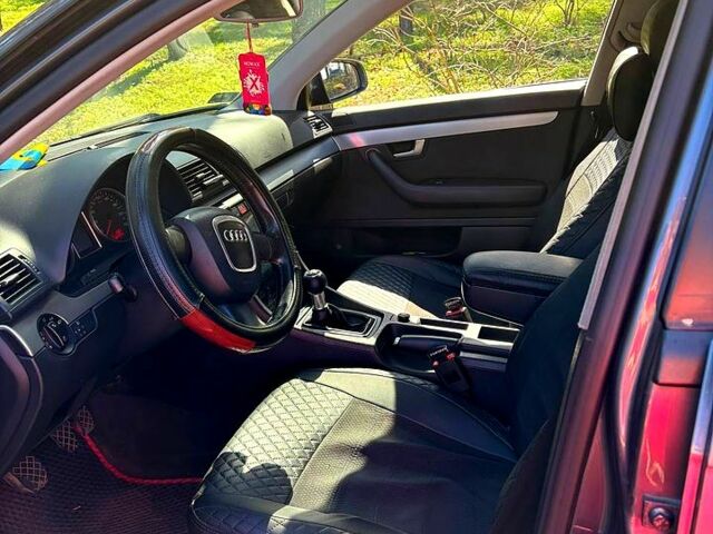 Серый Ауди А4, объемом двигателя 2 л и пробегом 350 тыс. км за 7000 $, фото 4 на Automoto.ua
