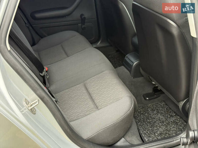 Серый Ауди А4, объемом двигателя 1.8 л и пробегом 173 тыс. км за 7200 $, фото 42 на Automoto.ua