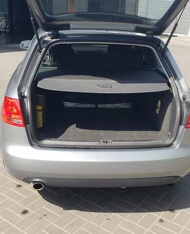 Серый Ауди А4, объемом двигателя 1.98 л и пробегом 185 тыс. км за 7400 $, фото 5 на Automoto.ua