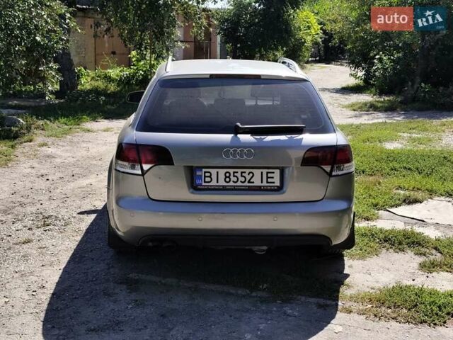 Серый Ауди А4, объемом двигателя 2 л и пробегом 298 тыс. км за 6800 $, фото 4 на Automoto.ua