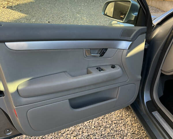 Серый Ауди А4, объемом двигателя 1.98 л и пробегом 187 тыс. км за 6600 $, фото 7 на Automoto.ua