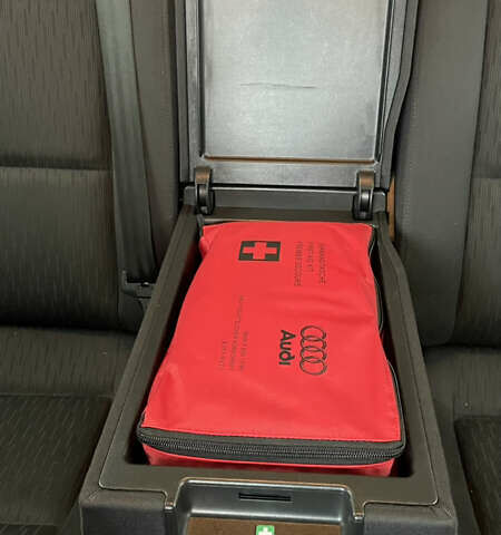 Сірий Ауді А4, об'ємом двигуна 1.97 л та пробігом 338 тис. км за 7000 $, фото 14 на Automoto.ua