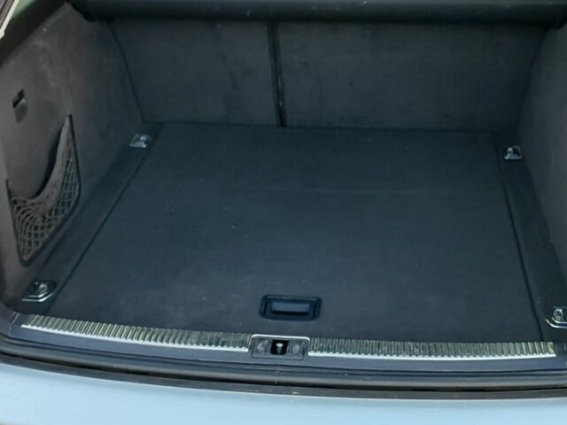 Серый Ауди А4, объемом двигателя 2 л и пробегом 358 тыс. км за 4500 $, фото 4 на Automoto.ua