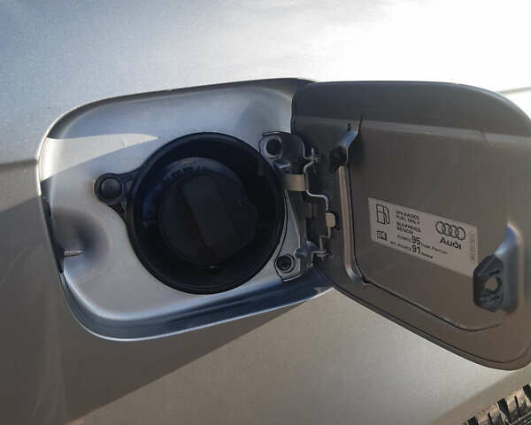 Ауді А4 2006 у Яготине на Automoto.ua Сірий Ауді А4, об'ємом двигуна 1.6 л та пробігом 169 тис. км за 7000 $, фото 19 на Automoto.ua