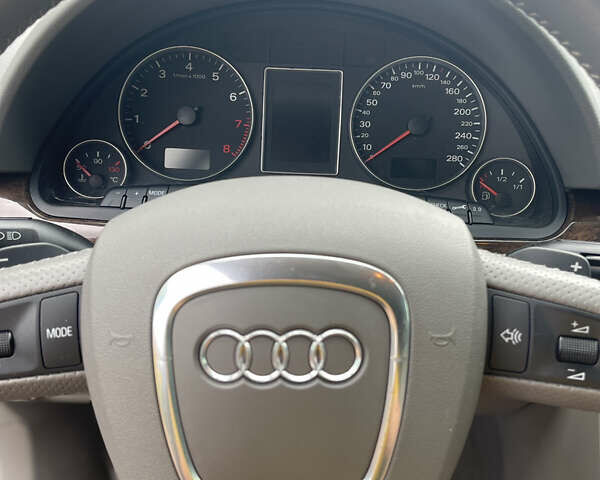 Серый Ауди А4, объемом двигателя 2 л и пробегом 270 тыс. км за 8100 $, фото 5 на Automoto.ua