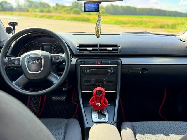 Серый Ауди А4, объемом двигателя 2 л и пробегом 299 тыс. км за 6750 $, фото 6 на Automoto.ua