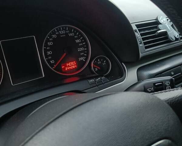Серый Ауди А4, объемом двигателя 2 л и пробегом 244 тыс. км за 6700 $, фото 8 на Automoto.ua