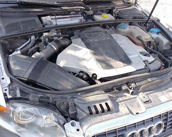 Серый Ауди А4, объемом двигателя 3 л и пробегом 401 тыс. км за 7300 $, фото 2 на Automoto.ua
