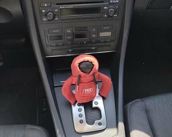 Серый Ауди А4, объемом двигателя 2 л и пробегом 298 тыс. км за 6800 $, фото 7 на Automoto.ua