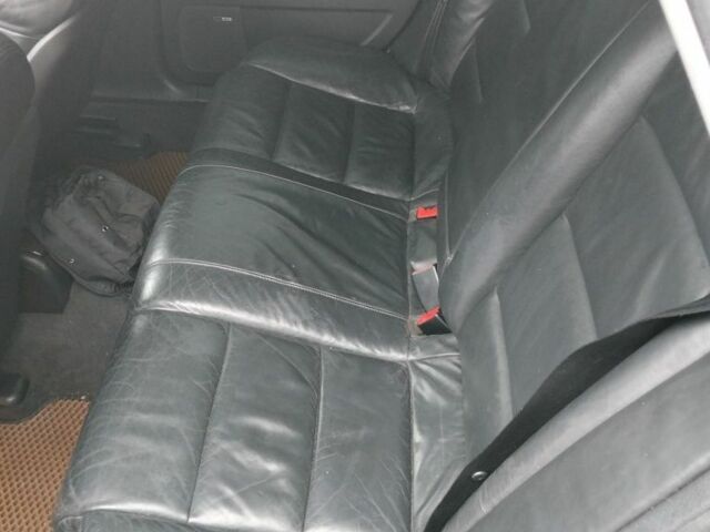 Серый Ауди А4, объемом двигателя 2.7 л и пробегом 355 тыс. км за 3550 $, фото 7 на Automoto.ua