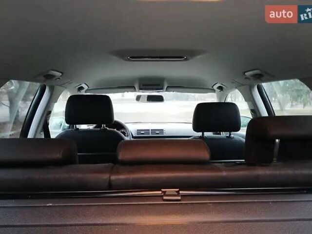Сірий Ауді А4, об'ємом двигуна 1.6 л та пробігом 182 тис. км за 8000 $, фото 7 на Automoto.ua