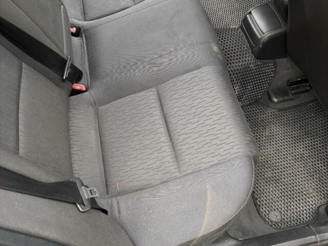 Сірий Ауді А4, об'ємом двигуна 2 л та пробігом 300 тис. км за 1000 $, фото 6 на Automoto.ua