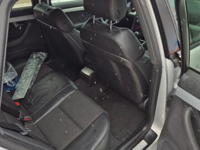 Сірий Ауді А4, об'ємом двигуна 3 л та пробігом 235 тис. км за 4200 $, фото 4 на Automoto.ua