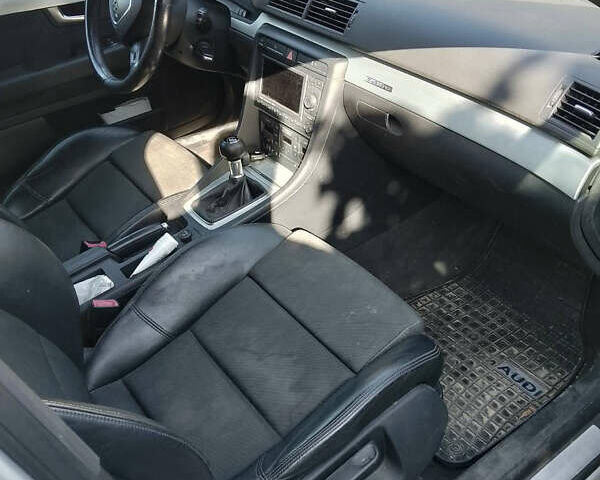 Серый Ауди А4, объемом двигателя 3 л и пробегом 401 тыс. км за 7300 $, фото 7 на Automoto.ua