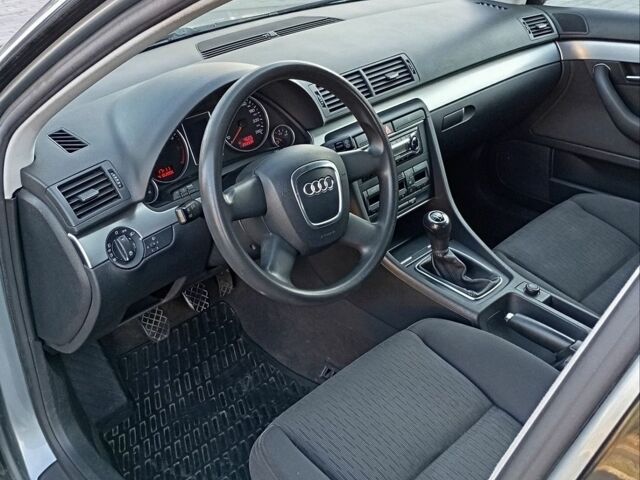 Сірий Ауді А4, об'ємом двигуна 1.6 л та пробігом 203 тис. км за 5499 $, фото 6 на Automoto.ua