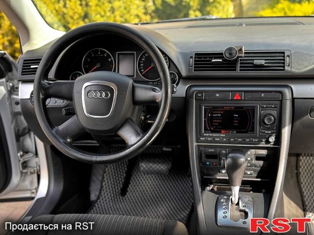 Сірий Ауді А4, об'ємом двигуна 2 л та пробігом 282 тис. км за 5400 $, фото 8 на Automoto.ua