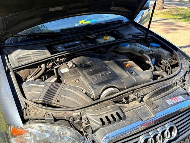 Серый Ауди А4, объемом двигателя 2 л и пробегом 350 тыс. км за 7000 $, фото 6 на Automoto.ua