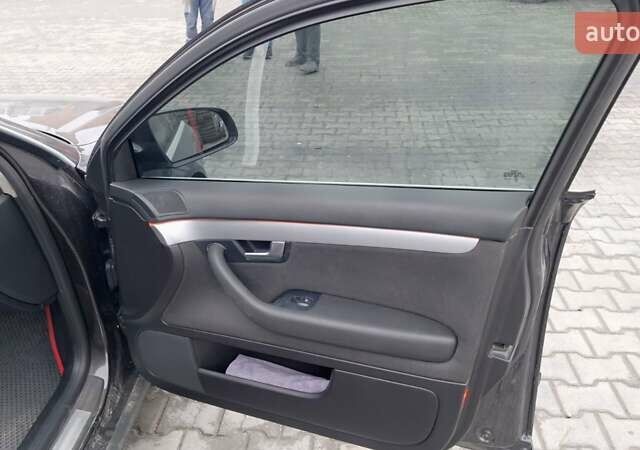 Серый Ауди А4, объемом двигателя 2 л и пробегом 313 тыс. км за 6700 $, фото 4 на Automoto.ua