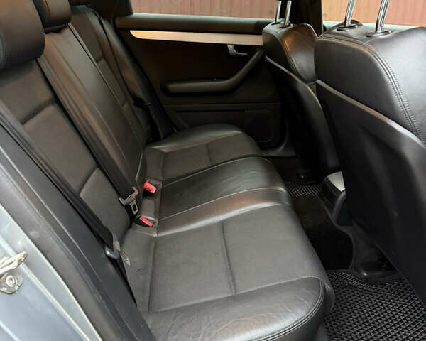 Сірий Ауді А4, об'ємом двигуна 2 л та пробігом 280 тис. км за 7399 $, фото 12 на Automoto.ua