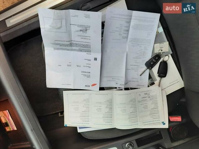 Сірий Ауді А4, об'ємом двигуна 1.6 л та пробігом 247 тис. км за 7750 $, фото 105 на Automoto.ua