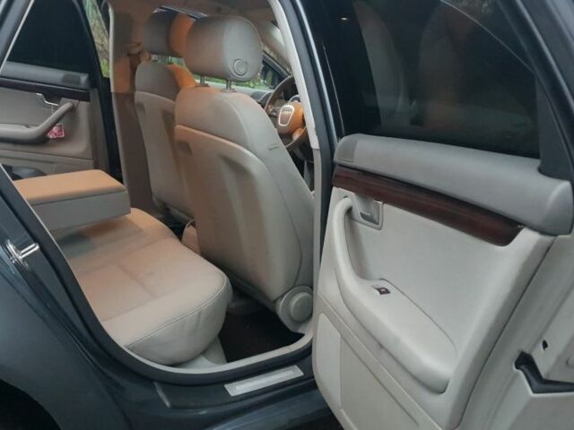 Серый Ауди А4, объемом двигателя 2.5 л и пробегом 333 тыс. км за 3000 $, фото 9 на Automoto.ua