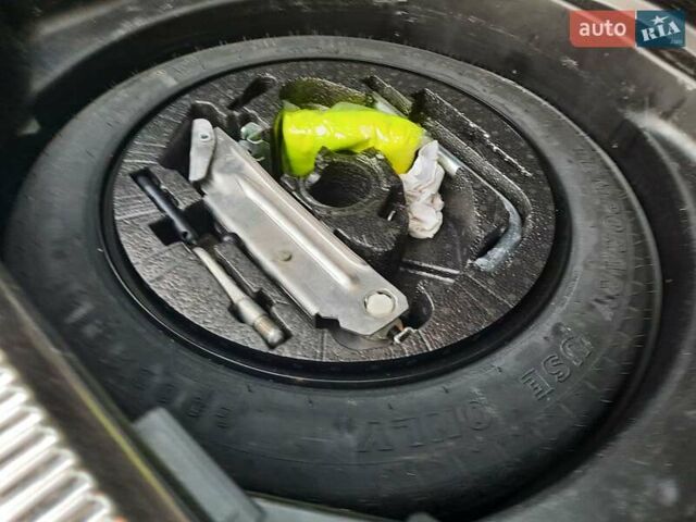 Сірий Ауді А4, об'ємом двигуна 1.6 л та пробігом 247 тис. км за 7750 $, фото 86 на Automoto.ua