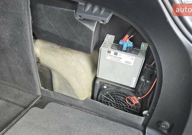 Сірий Ауді А4, об'ємом двигуна 2 л та пробігом 232 тис. км за 7200 $, фото 31 на Automoto.ua