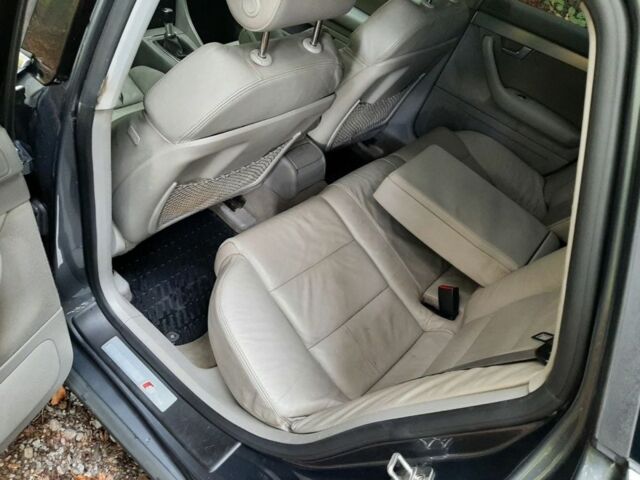 Сірий Ауді А4, об'ємом двигуна 2 л та пробігом 250 тис. км за 3100 $, фото 5 на Automoto.ua