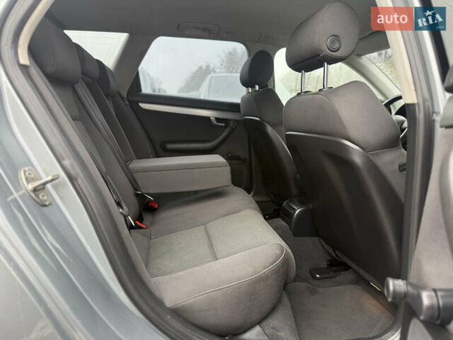 Сірий Ауді А4, об'ємом двигуна 1.8 л та пробігом 226 тис. км за 8999 $, фото 18 на Automoto.ua