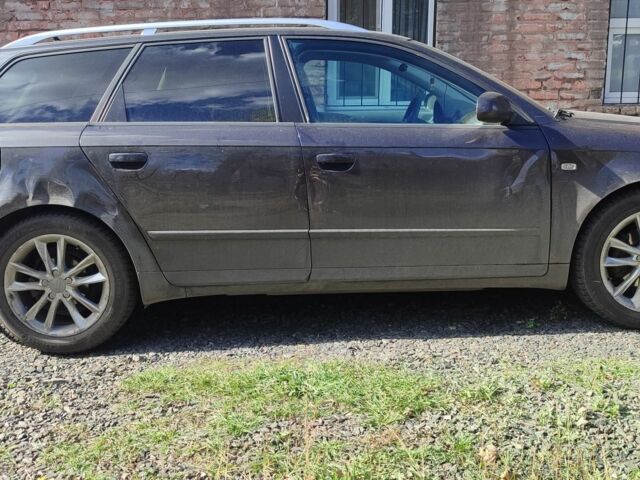 Серый Ауди А4, объемом двигателя 2 л и пробегом 330 тыс. км за 5300 $, фото 3 на Automoto.ua