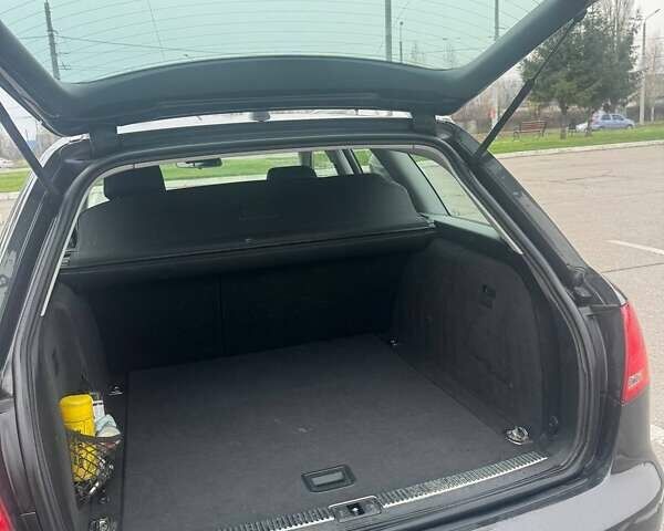 Сірий Ауді А4, об'ємом двигуна 2 л та пробігом 304 тис. км за 8200 $, фото 15 на Automoto.ua