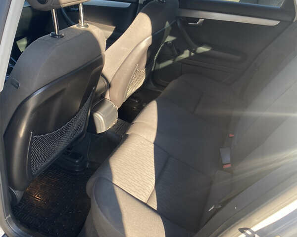 Сірий Ауді А4, об'ємом двигуна 1.97 л та пробігом 301 тис. км за 6599 $, фото 7 на Automoto.ua