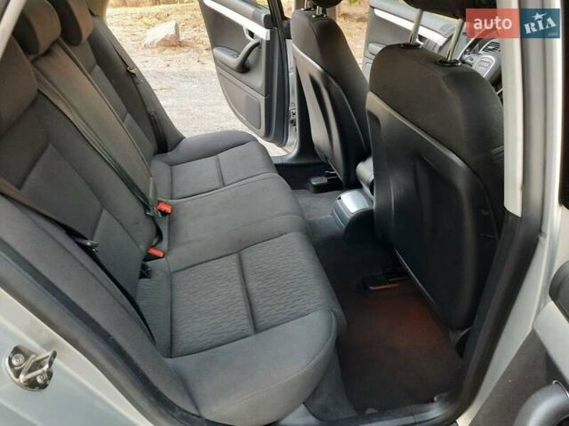 Сірий Ауді А4, об'ємом двигуна 1.6 л та пробігом 247 тис. км за 7750 $, фото 68 на Automoto.ua
