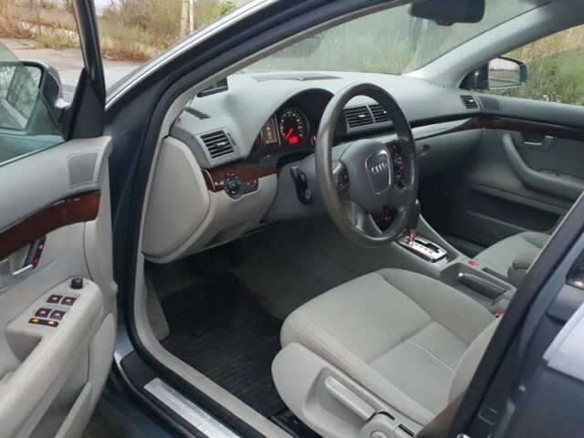 Сірий Ауді А4, об'ємом двигуна 0 л та пробігом 333 тис. км за 3500 $, фото 4 на Automoto.ua