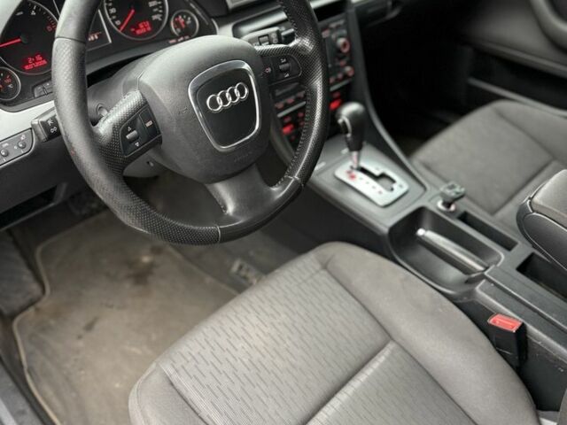 Сірий Ауді А4, об'ємом двигуна 2.7 л та пробігом 300 тис. км за 3000 $, фото 4 на Automoto.ua