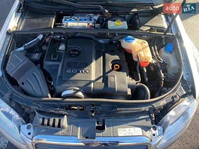 Сірий Ауді А4, об'ємом двигуна 1.97 л та пробігом 301 тис. км за 6599 $, фото 11 на Automoto.ua