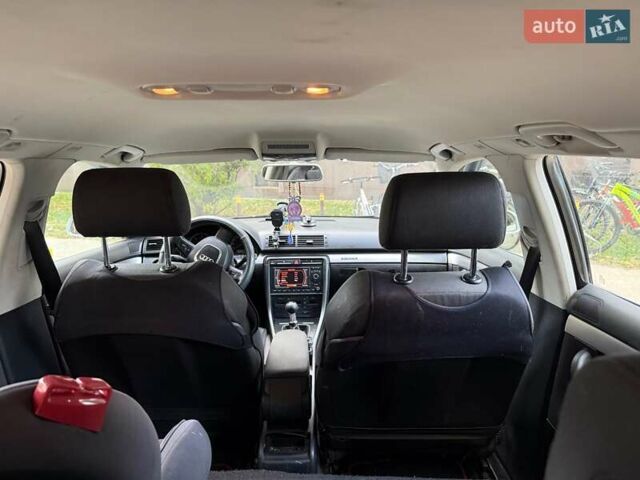 Сірий Ауді А4, об'ємом двигуна 2 л та пробігом 300 тис. км за 7500 $, фото 7 на Automoto.ua