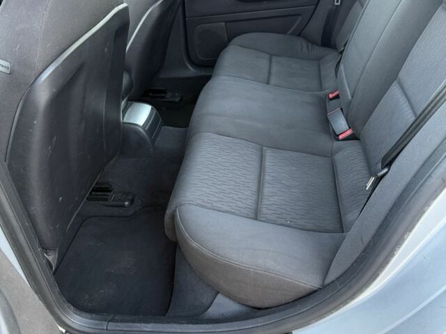 Сірий Ауді А4, об'ємом двигуна 2 л та пробігом 420 тис. км за 2950 $, фото 12 на Automoto.ua