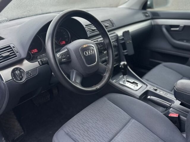 Серый Ауди А4, объемом двигателя 2 л и пробегом 271 тыс. км за 3399 $, фото 9 на Automoto.ua