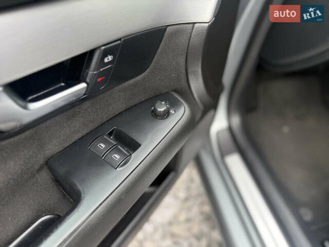 Сірий Ауді А4, об'ємом двигуна 1.8 л та пробігом 226 тис. км за 8850 $, фото 23 на Automoto.ua