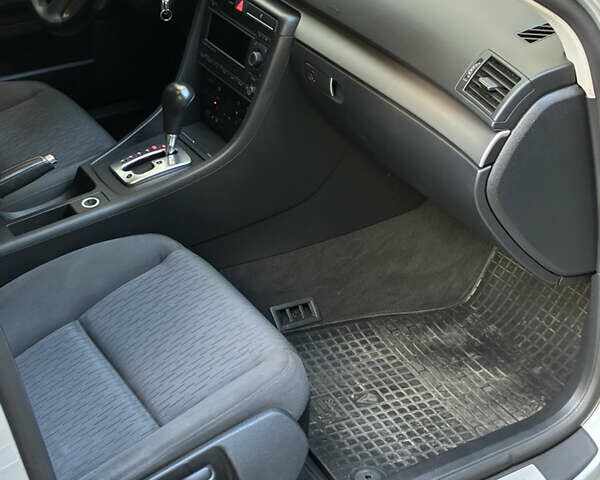 Серый Ауди А4, объемом двигателя 1.8 л и пробегом 270 тыс. км за 6000 $, фото 32 на Automoto.ua