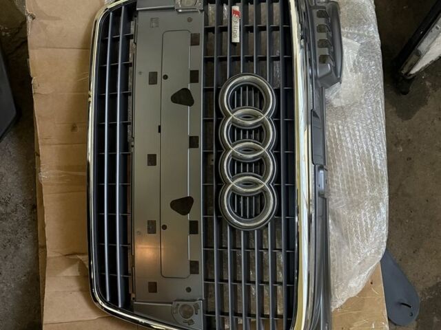 Серый Ауди А4, объемом двигателя 2 л и пробегом 300 тыс. км за 4900 $, фото 5 на Automoto.ua