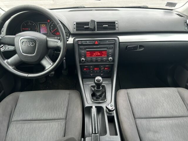 Сірий Ауді А4, об'ємом двигуна 1.9 л та пробігом 339 тис. км за 3250 $, фото 3 на Automoto.ua