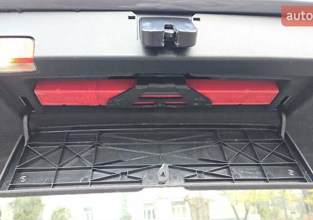 Сірий Ауді А4, об'ємом двигуна 2 л та пробігом 232 тис. км за 7200 $, фото 32 на Automoto.ua