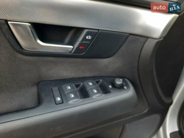 Сірий Ауді А4, об'ємом двигуна 1.6 л та пробігом 247 тис. км за 7750 $, фото 55 на Automoto.ua