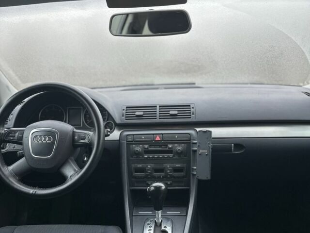 Серый Ауди А4, объемом двигателя 2 л и пробегом 271 тыс. км за 3399 $, фото 10 на Automoto.ua