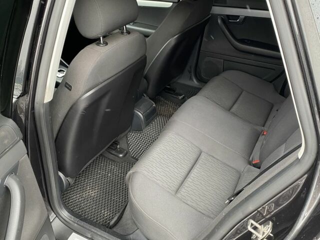 Сірий Ауді А4, об'ємом двигуна 1.8 л та пробігом 204 тис. км за 7800 $, фото 10 на Automoto.ua