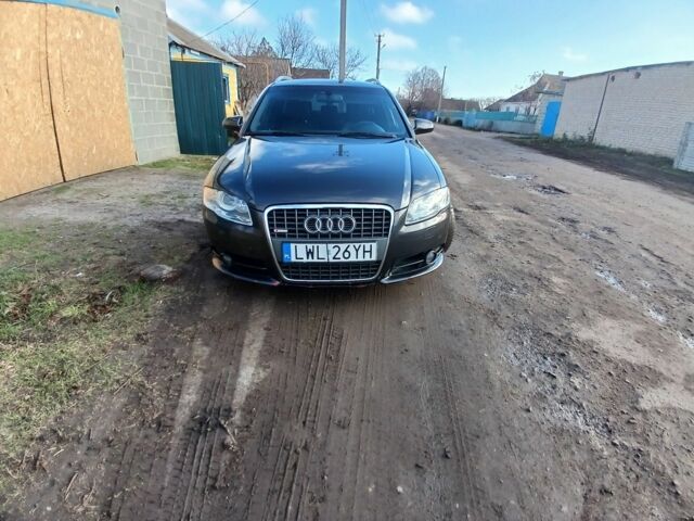 Серый Ауди А4, объемом двигателя 2 л и пробегом 277 тыс. км за 3800 $, фото 2 на Automoto.ua