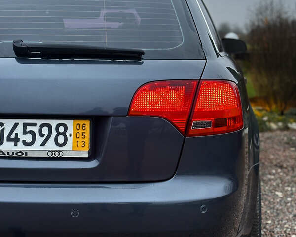 Сірий Ауді А4, об'ємом двигуна 2 л та пробігом 277 тис. км за 6599 $, фото 5 на Automoto.ua
